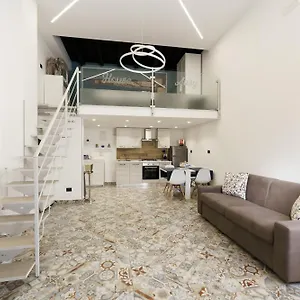  Apartament House Aury