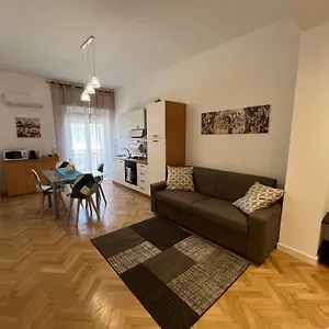  Apartament Gabry House